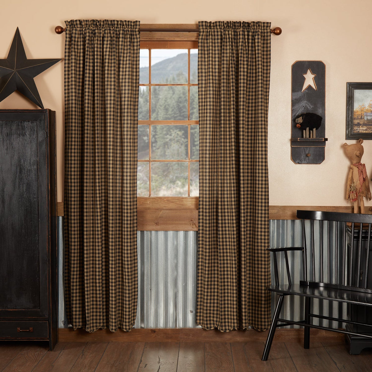 Black Check Scalloped Panel Set of 2