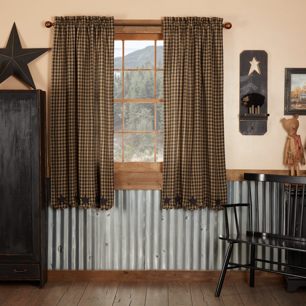 Black Star Scalloped Short Panel Set of 2