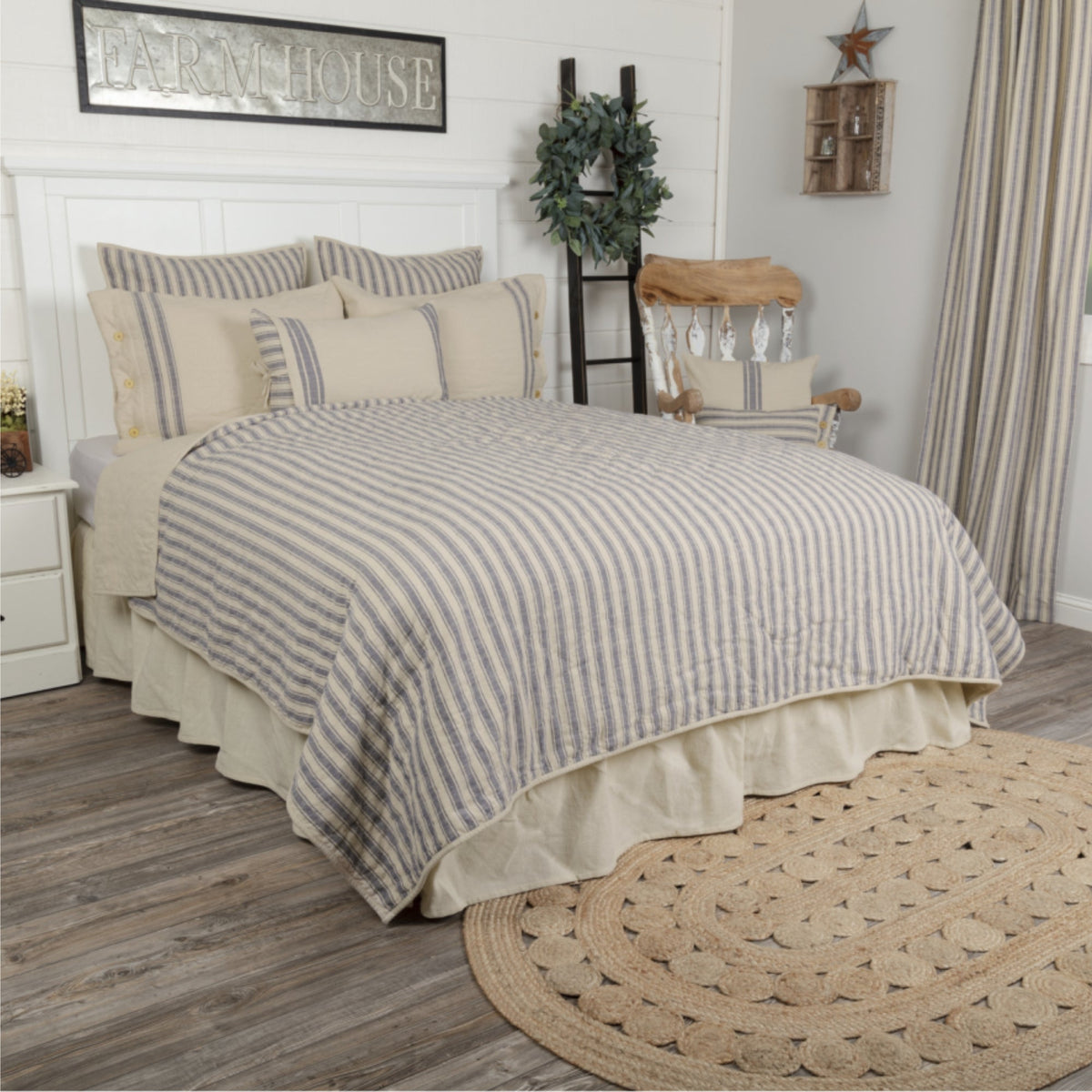 Market Place Blue California King Quilt 103Lx103W