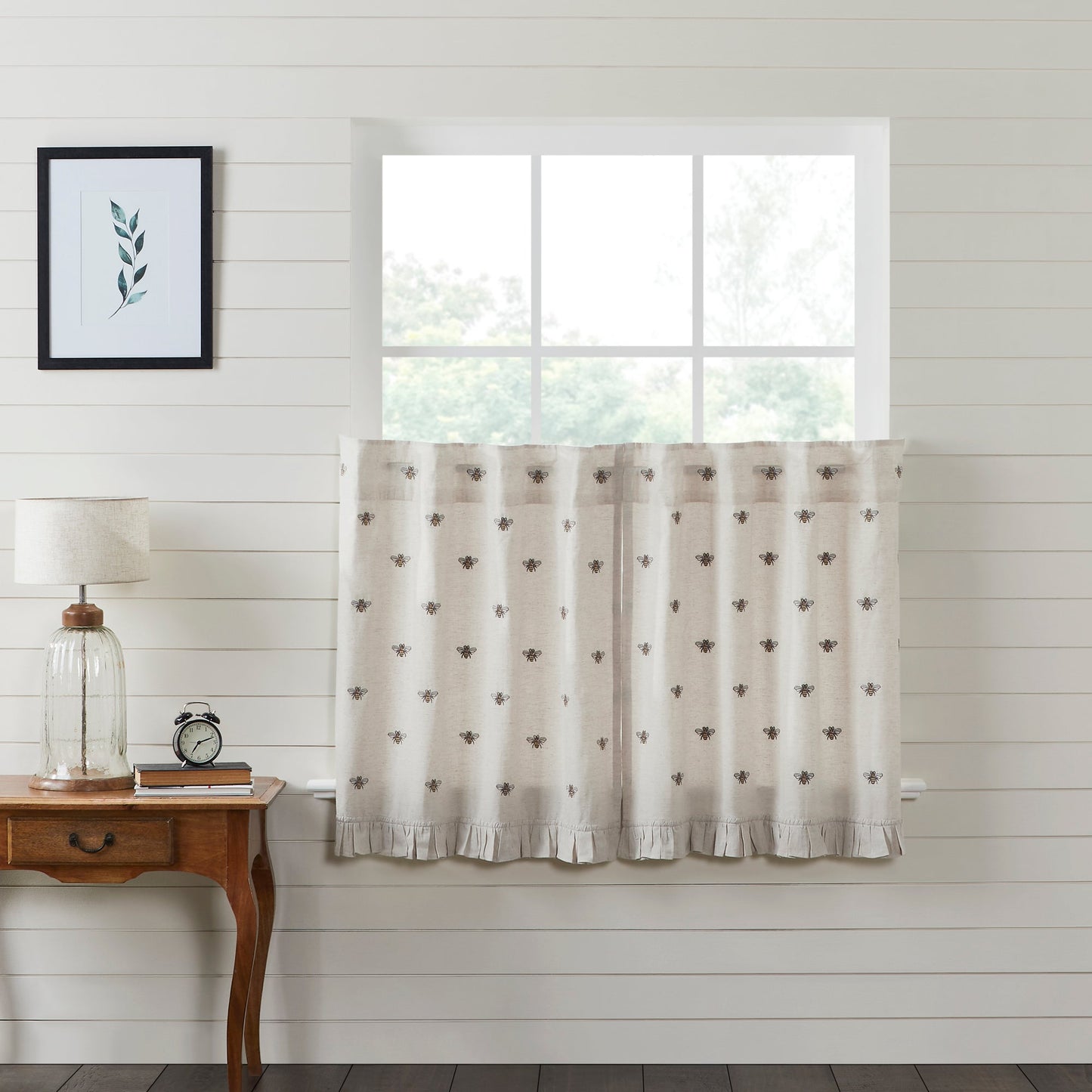 Embroidered Bee Tier Set of 2 L36xW36