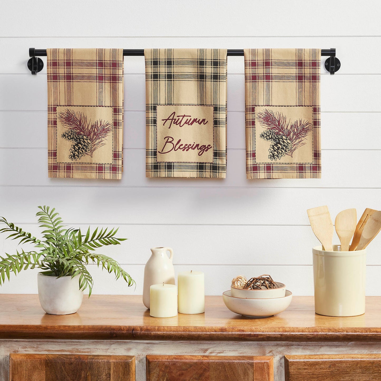 Connell Pinecone Plaid Cotton Kitchen & Dish Towel Set, 3 Absorbent Rustic Farmhouse Lodge Decor Tea Towels, Inch