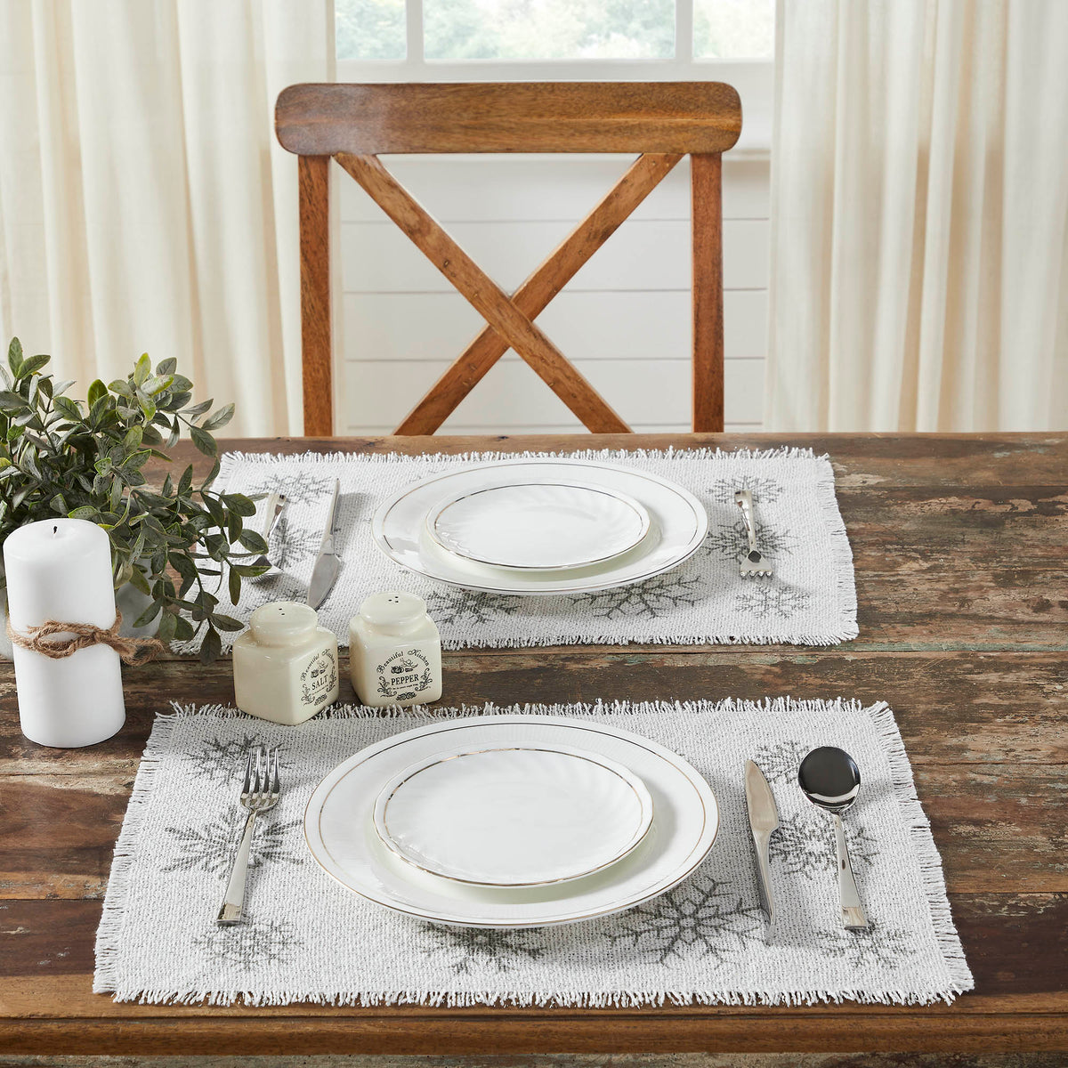 Yuletide Burlap Antique White Snowflake Placemat Set of 2