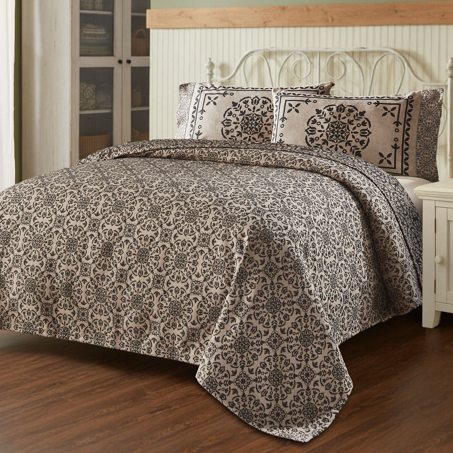 Custom House Black Tan Jacquard King Coverlet 106Wx97L
