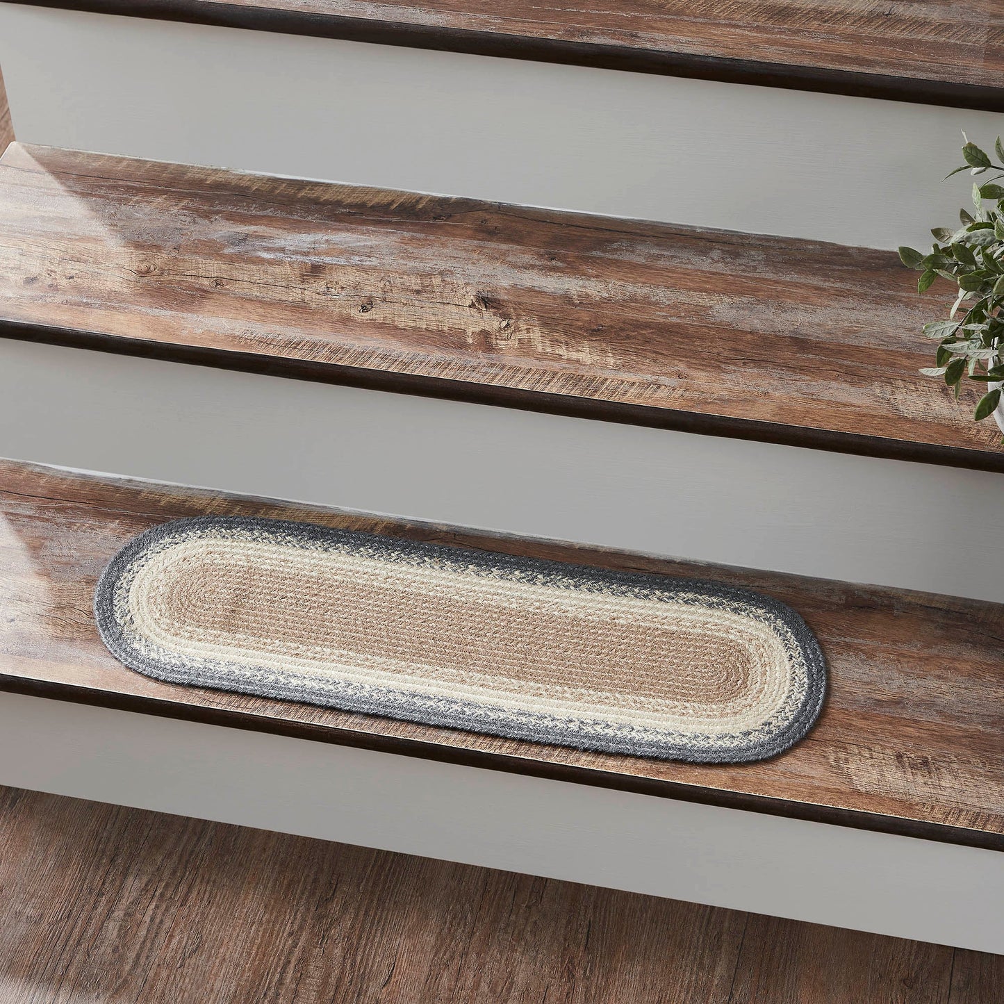 Finders Keepers Jute Stair Tread Oval Latex