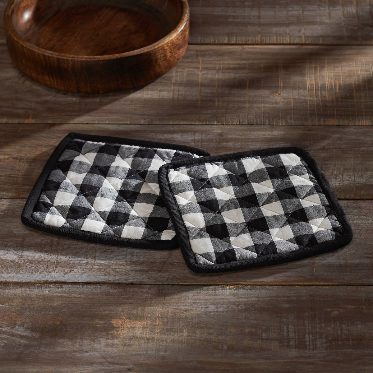 Annie Buffalo Check Black Pot Holder Set of 2