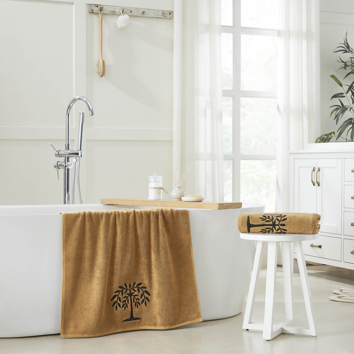 Black Willow Tree Tan Bath Towel Set of 2