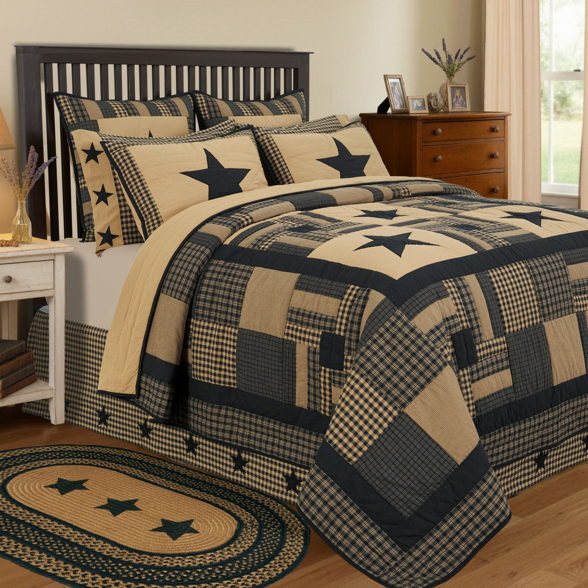 Black Check Star Queen Quilt 90Wx90L