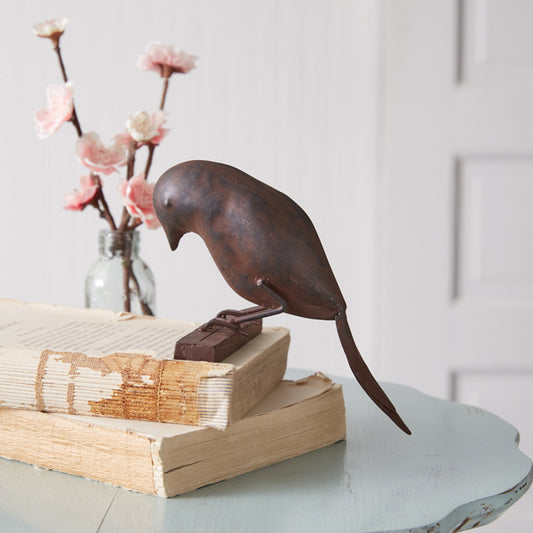 Kneeling Songbird Shelf Sitter