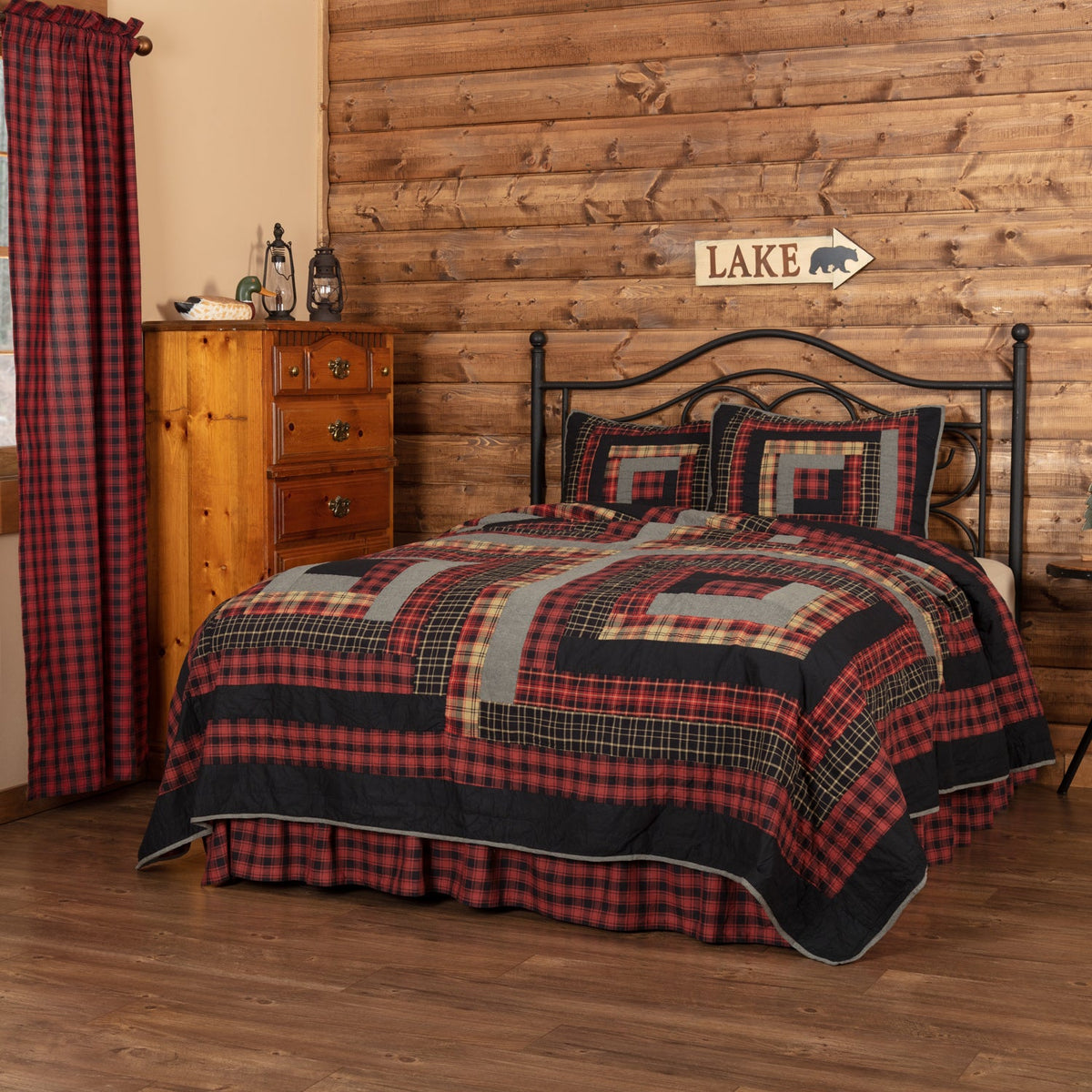 Cumberland California King Quilt Set; 1-Quilt 130Wx115L w/2 Shams 21x37