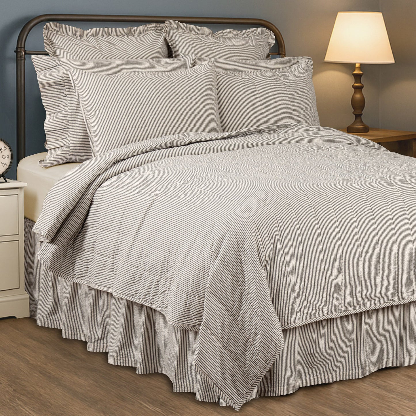 Hatteras Seersucker Blue Ticking Stripe Queen Quilt Coverlet 90Wx90L
