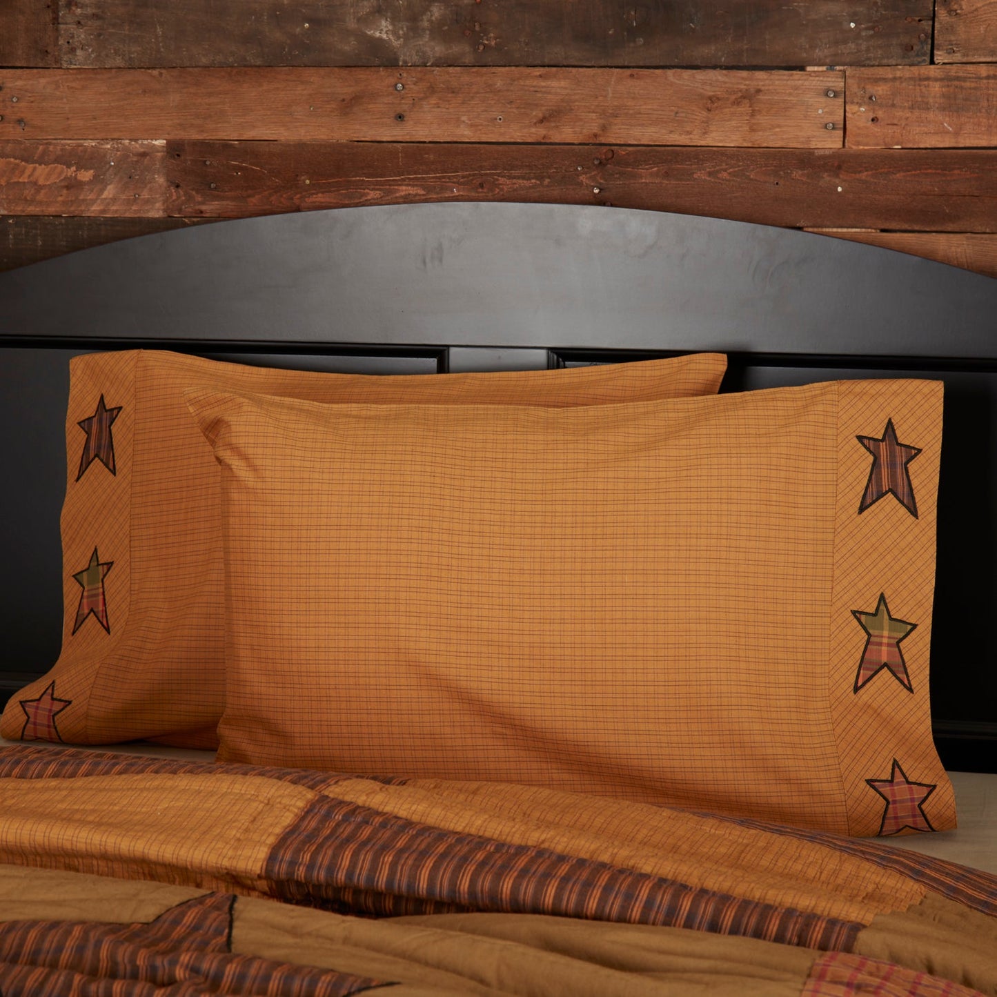 Stratton Standard Pillow Case w/Applique Star Set of 2