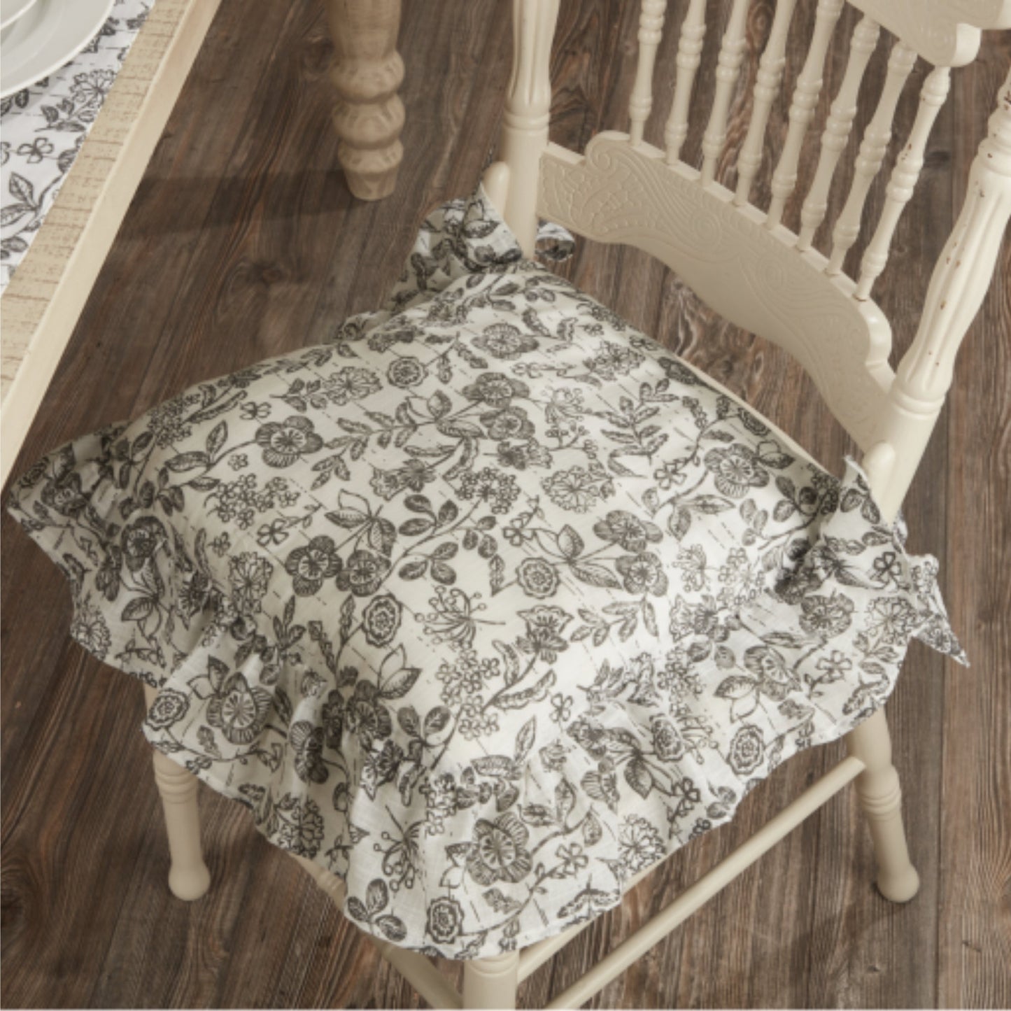 Gray Gables Floral Chair Pad