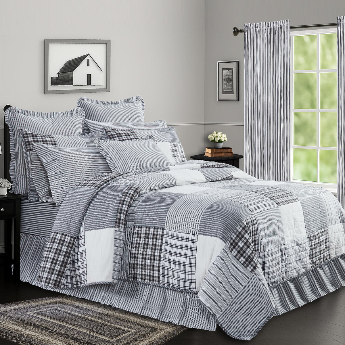 Sawyer Mill Black King Quilt 105Wx95L
