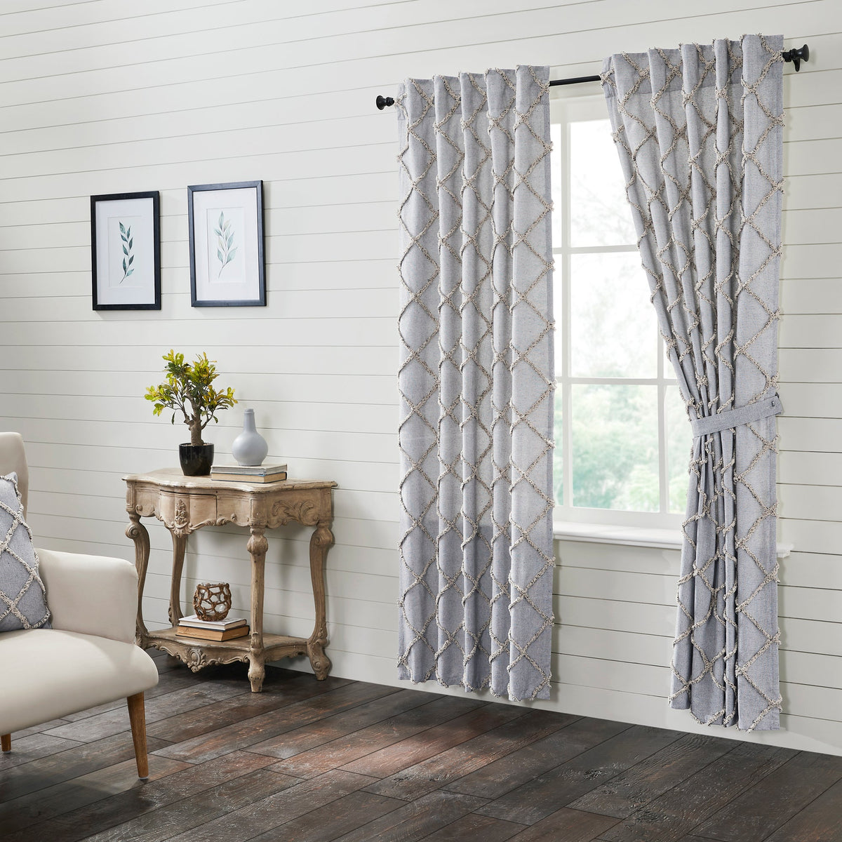 Frayed Lattice Creme & Black Panel Set of 2