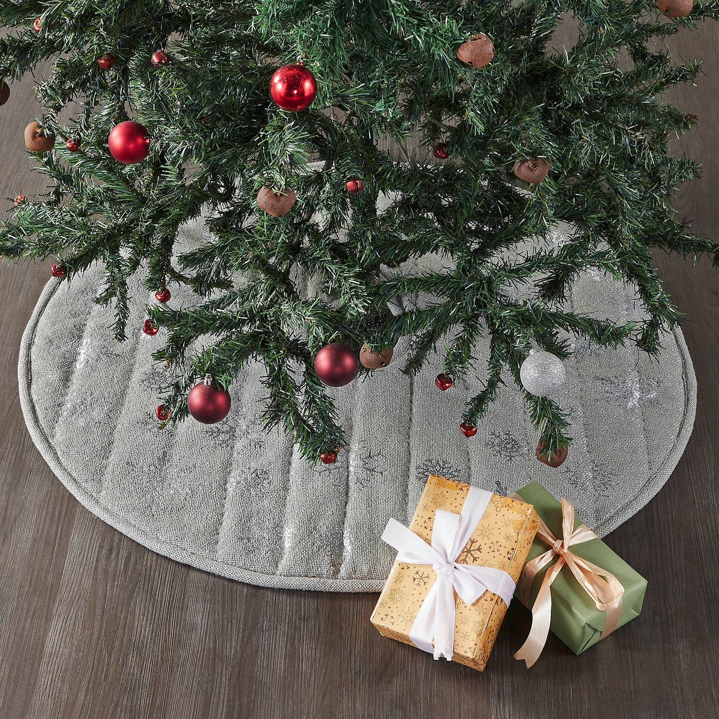 Yuletide Burlap Dove Grey Snowflake Tree Skirt 36