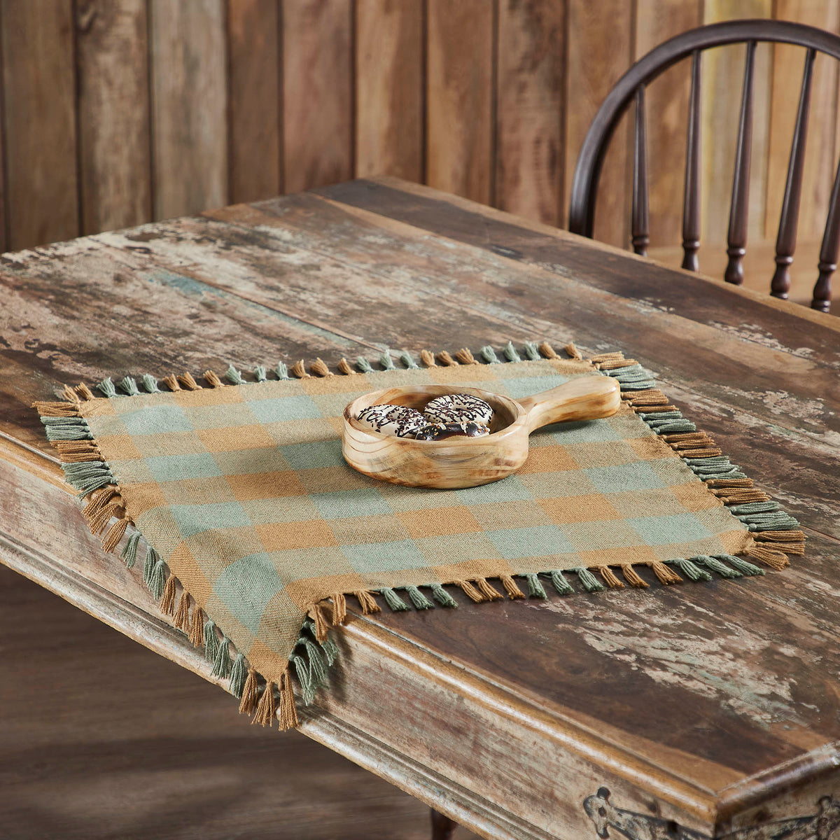 Spring In Bloom Indoor/Outdoor Table Topper