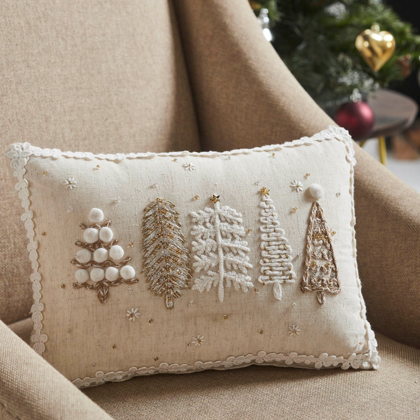 5 Christmas Trees White Pillow