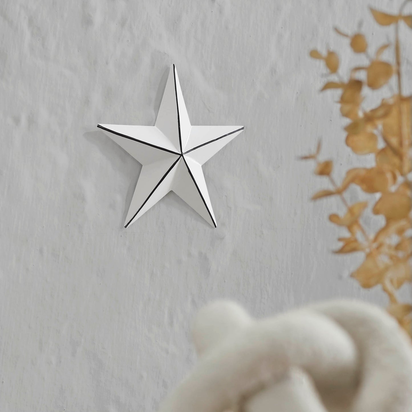 Metal Star White Distressed 4x4