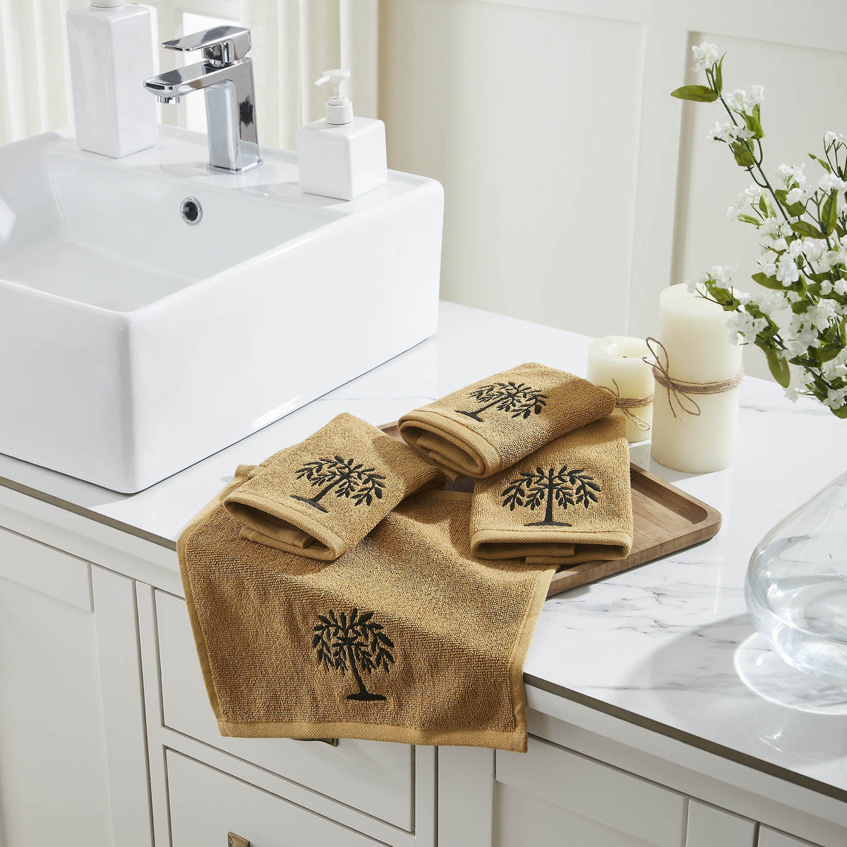 Black Willow Tree Tan Washcloth Set of 4