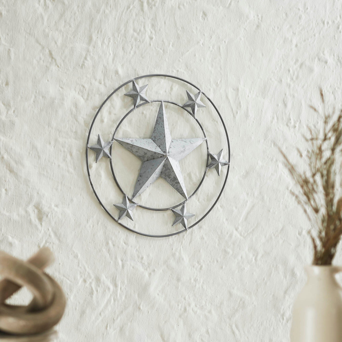 Metal Stars Round Wall Hanging