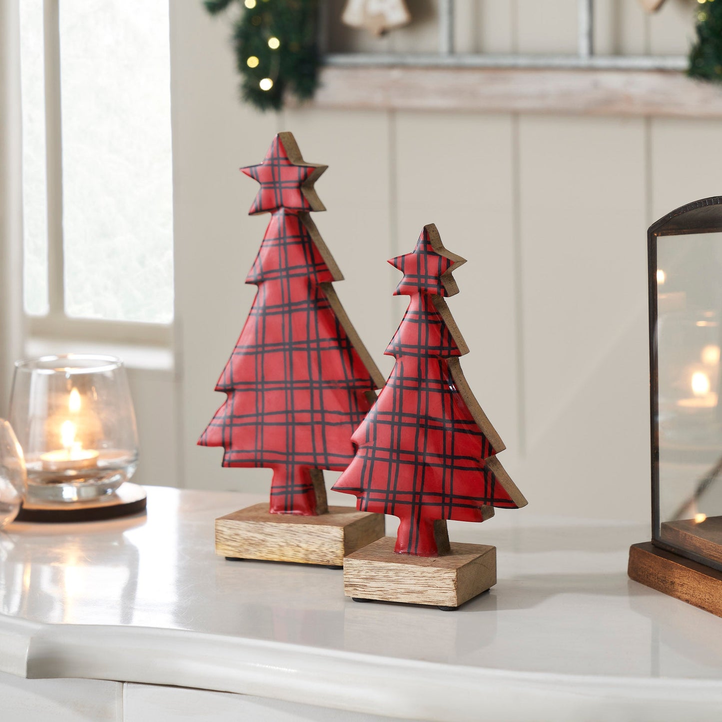 Red Plaid Natural Wooden Tree Set of 2- /